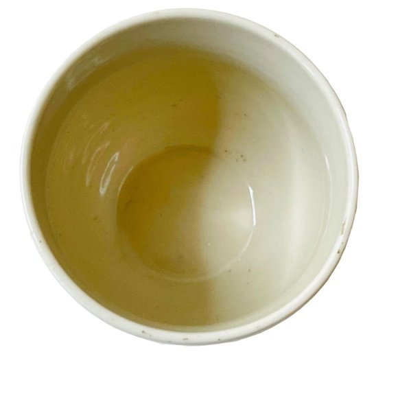 Japanese Teacup White Chrysanthemums on Gold Leaves Porcelain 2.75" x 2.5" - Picture 3 of 6